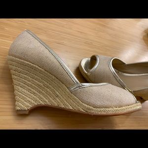 Expressions gold wedge shoes size 7